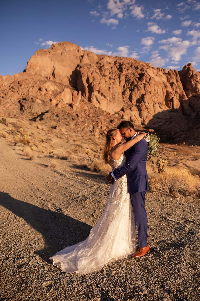 las vegas elopement first dance in the canyon