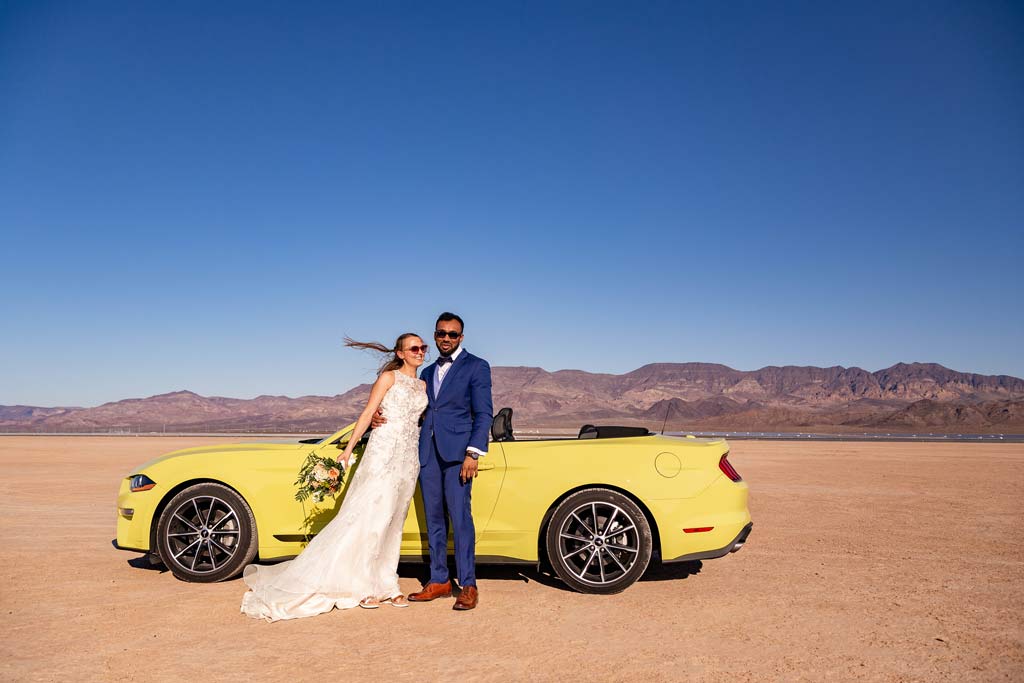 international couple eloping in las vegas