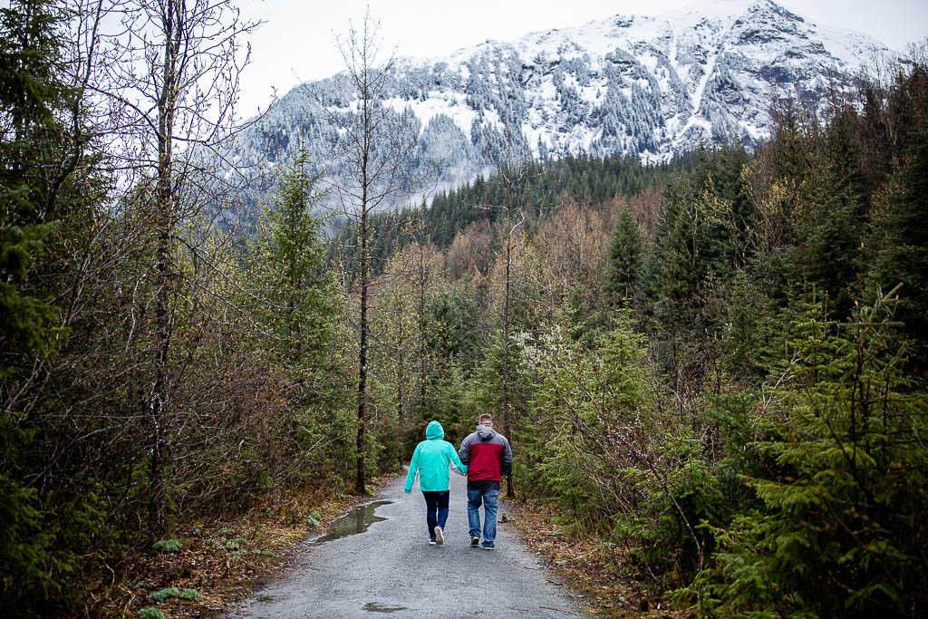 alaskan elopement hike